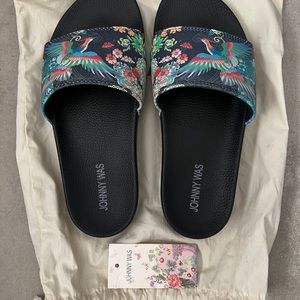 Johnny Was Dreamer Pool Slide